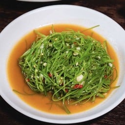 ผัดผักบุ้งฝอย