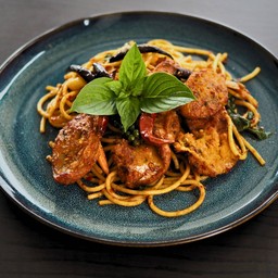 สปาเก็ตตี้ผัดน้ำพริกเผา ไส้อั่ว