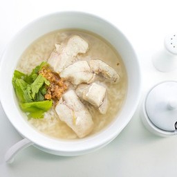 ข้าวต้มเนื้อปลาเก๋า