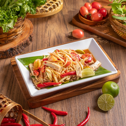 ตำมาม่าหมูยอ, Instant noodle & Pork sausage Som-tam, 腌肉肠方便面青木瓜沙拉