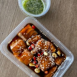 แซลมอนดอง+น้ำจิ้ม (100g)