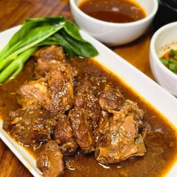 ซี่โครงหมูอบพระนคร