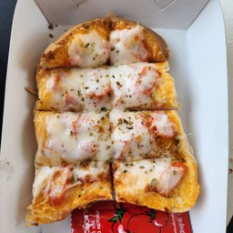 ขนมปังพิซซ่า ปูอัดชีส