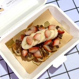 ครอฟเฟิล นูเทลล่า กล้วย + สตอเบอร์รี่