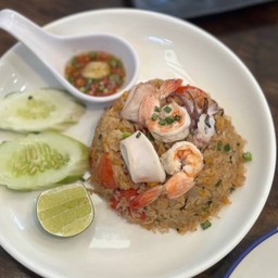 ข้าวผัดทะเล