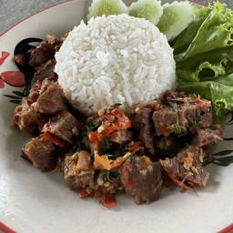 กระเพราเนื้อตุ๋น