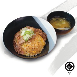 ข้าวผัดหมูย่าง