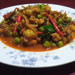 ผัดเผ็ดกบ