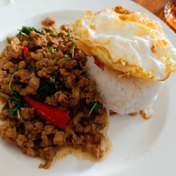 พ่อครัวตัวลาย ร้านอาหารหลังขนส่ง