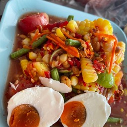 ตำข้าวโพดไข่เค็ม
