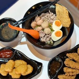Zoodzen..ก๋วยเตี๋ยวหมูต้มยำ The Compals