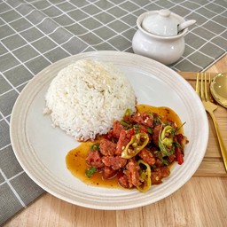 ข้าวกะเพราแหนม