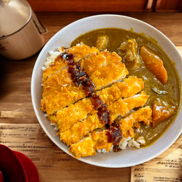 ข้าวหน้าแกงกะหรี่หมูทอดทงคัทสึ (Kutsu Curry Rice)