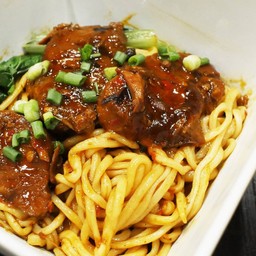 บะหมี่เนื้อตุ๋น