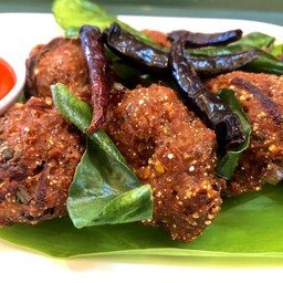 ลาบหมูทอด