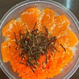 ข้าวหน้าปลาแชลมอนดอง