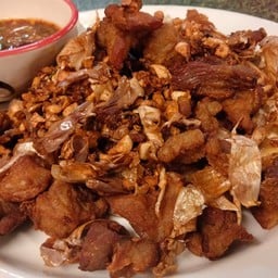 กระดูกอ่อนทอดกระเทียมพริกไทย