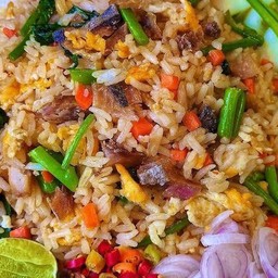 ข้าวผัดคะน้าปลาเค็ม