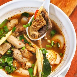 ต้มแซ่บเครื่องในเนื้อ