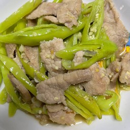 กะเพราอร่อยริมคลอง