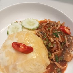 ข้าวยำปลากระป๋อง+ไข่ข้น