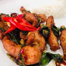 ข้าวผัดกะเพราหมูแดดเดียว
