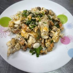 หอยทอดโพธาราม(ตลาดสนามหญ้า)