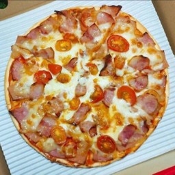 เบคอนและมะเขือเทศ