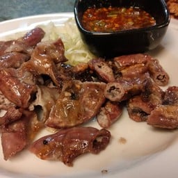 ไส้หมูย่าง