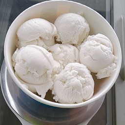 ไอศครีมออแกนิก ขนาด 10 ลูก 500 กรัม (ไอติมกะทิความสุขที่ไม่มีวันละลาย)