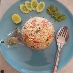 ข้าวพัดแหนม