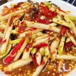 ตำมะม่วงปลาร้าแซ่บๆ