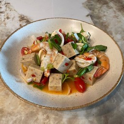 อีหล้า คำแพง -