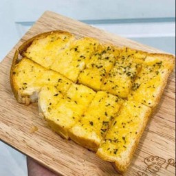 ปังปิ้งแผ่น-เนยกระเทียม