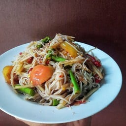 ตำขนมจีน