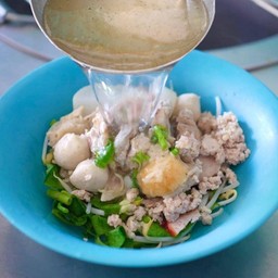 เตี๋ยวน้ำใส