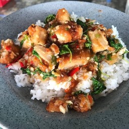 กะเพราไก่กรอบ