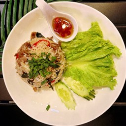 ข้าวผัดเนื้อสไลด์