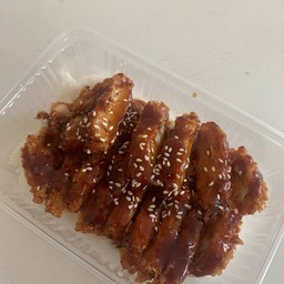 ข้าวไก่ราดซอสเกาหลี