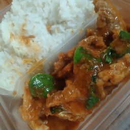 ข้าวพะแนงหมู