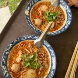 ก๋วยเตี๋ยว