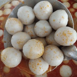 เฉพาะลูกชิ้นปลา6ลูก