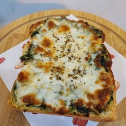 ผักโขมอบชีส