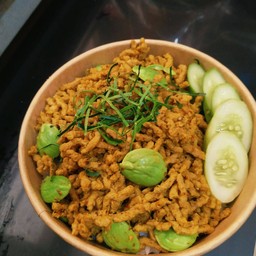 หมูสับผัดสะตอ