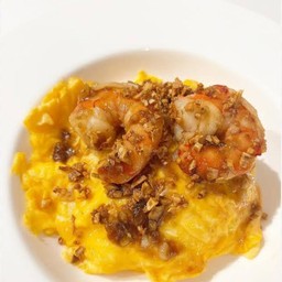 ข้าวไข่ข้นกุ้งกะเทียม