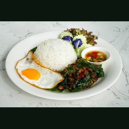 [อร่อยซ่ากับโค้ก] ข้าวกะเพราหมู +  โค้ก ออริจินัล (ขวด)