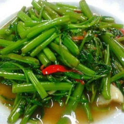 ผัดผักบุ้งไฟแดง