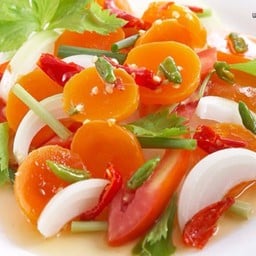 ยำไข่แดงเค็ม