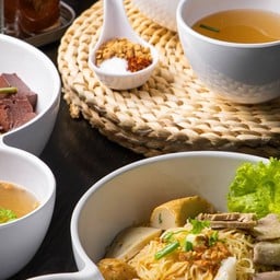 นายไสว ก๋วยเตี๋ยวลูกชิ้นปลา บ้านแพ้ว นายไสว ก๋วยเตี๋ยวลูกชิ้นปลา บ้านแพ้ว