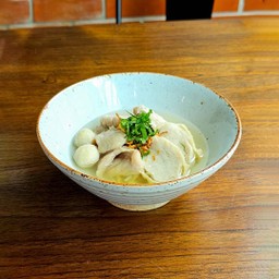 ก๋วยเตี๋ยวน้ำใส